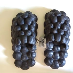 NWT Sole Mates bubble slides - Size M 7/8
